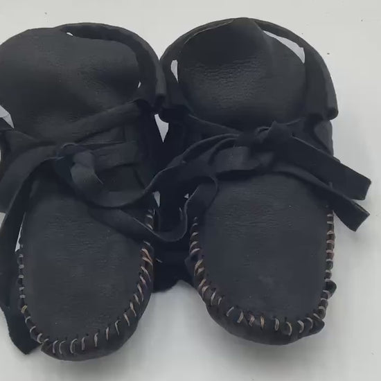 Handmade Black Leather Moccasins – Anishinaabe/Ojibwe Artisan, Size 7/8