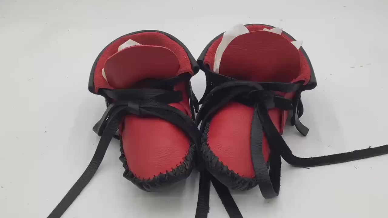 Handmade Red and Black Leather Moccasins – Anishinaabe/Ojibwe Artisan, Size: Small