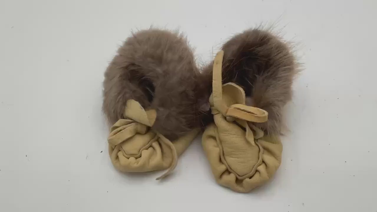 Handmade Fur & Leather Baby Moccasins – Ojibwe Rabbit Fur Trim