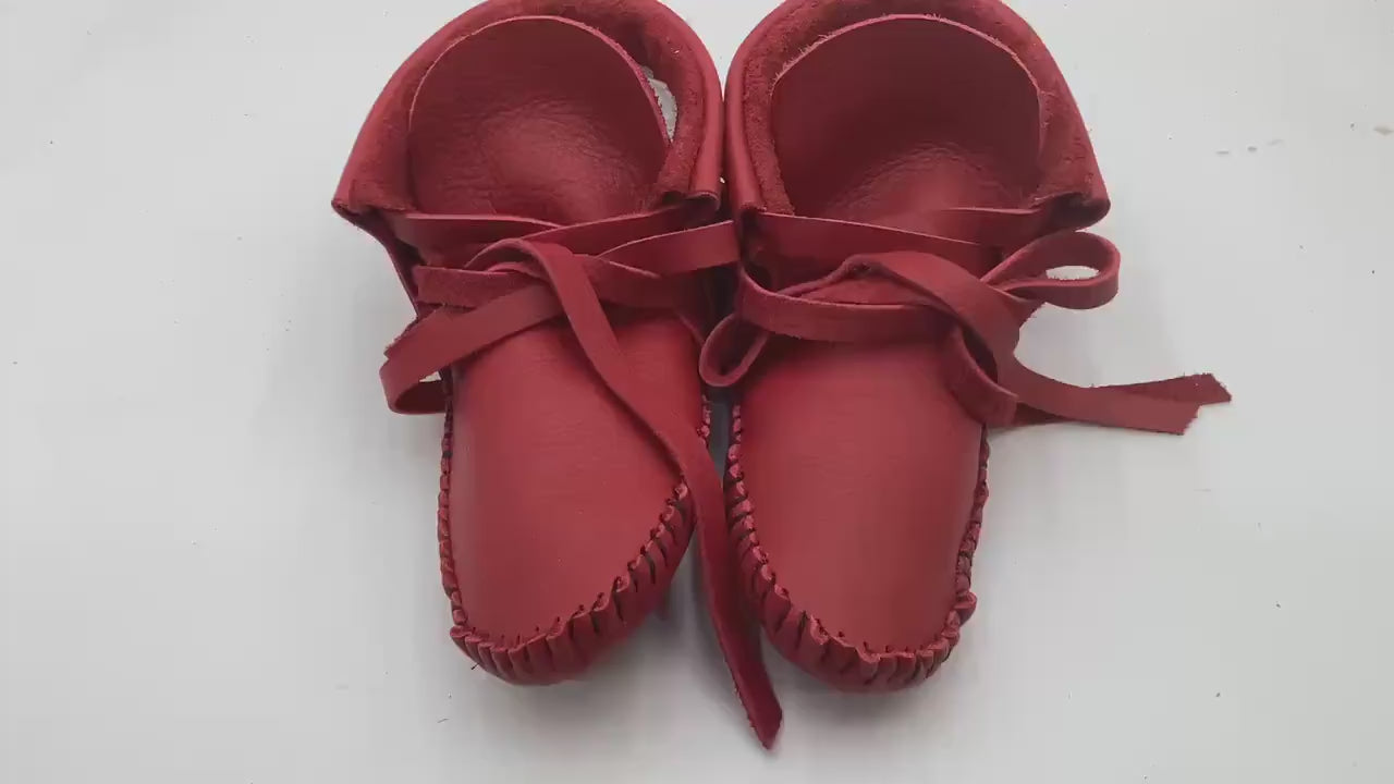 Handmade Red Leather Moccasins – Anishinaabe/Ojibwe Artisan, Size: M/L